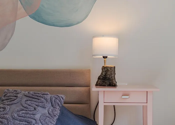 Little Perfection - Super King Size Bed - Wifi 200 Mbp Апартаменты София