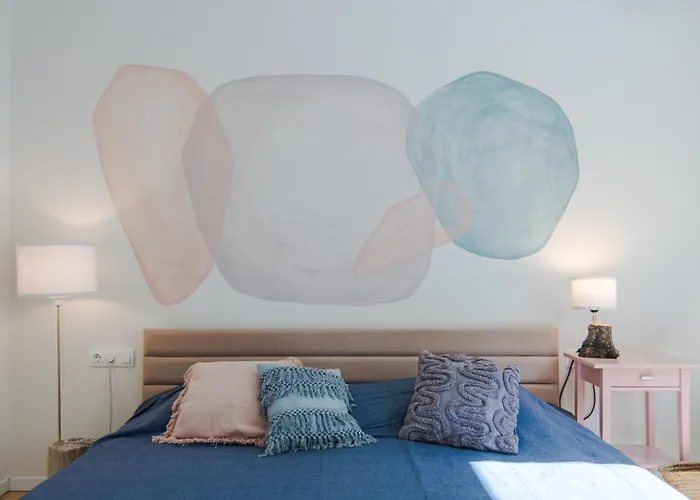 Little Perfection - Super King Size Bed - Wifi 200 Mbp * Sofya